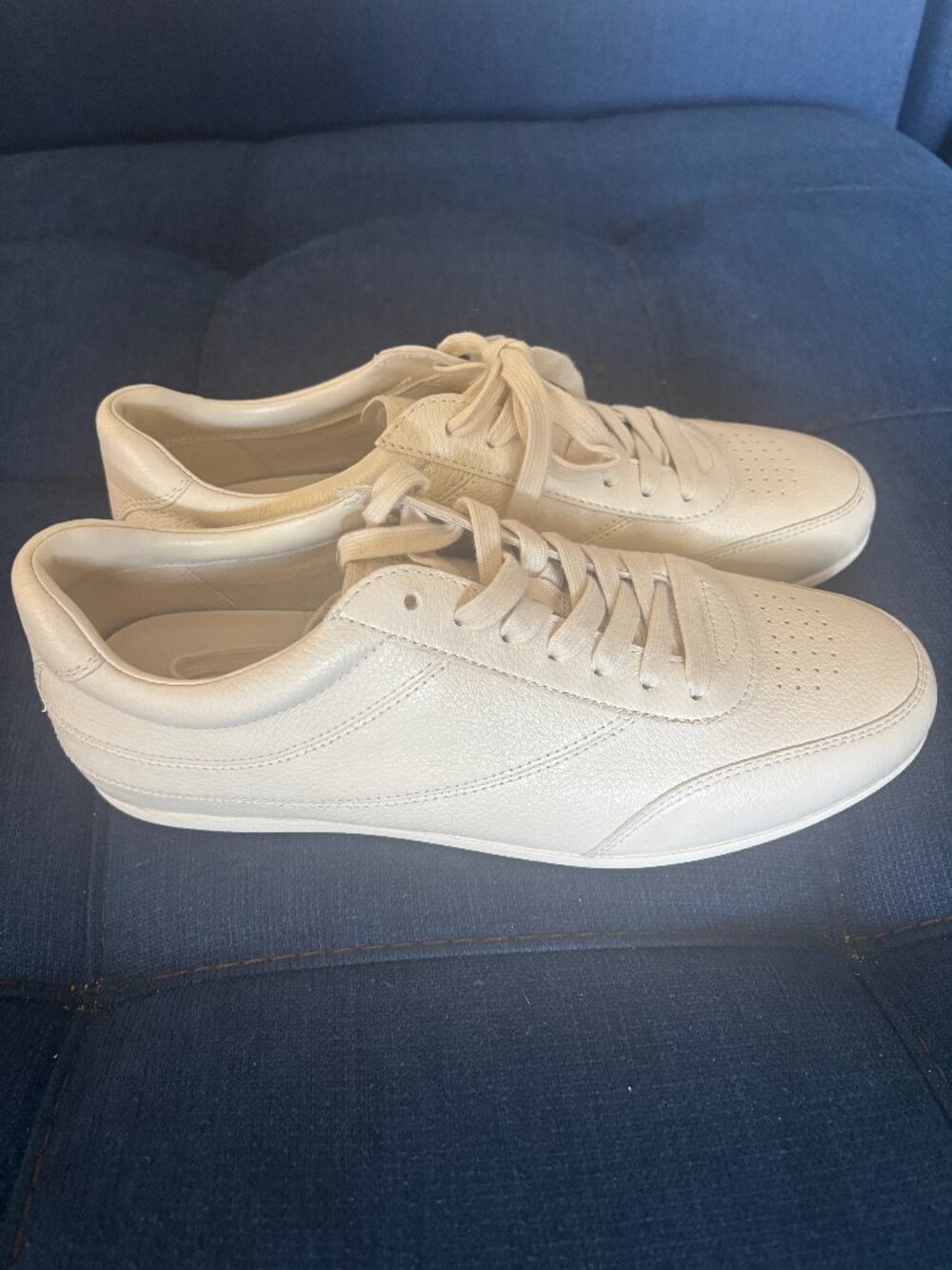 NWT Vince Jet Leather Trainer, $275 Retail, Sz 9.5